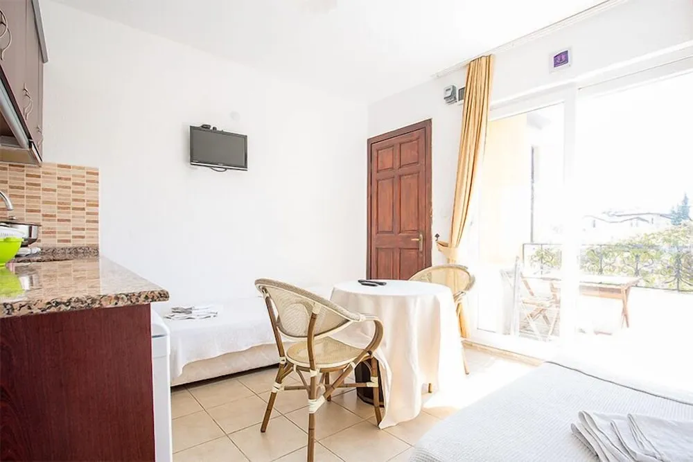 Apart Daire, 1 Yatak Odası, Bahçe Manzaralı