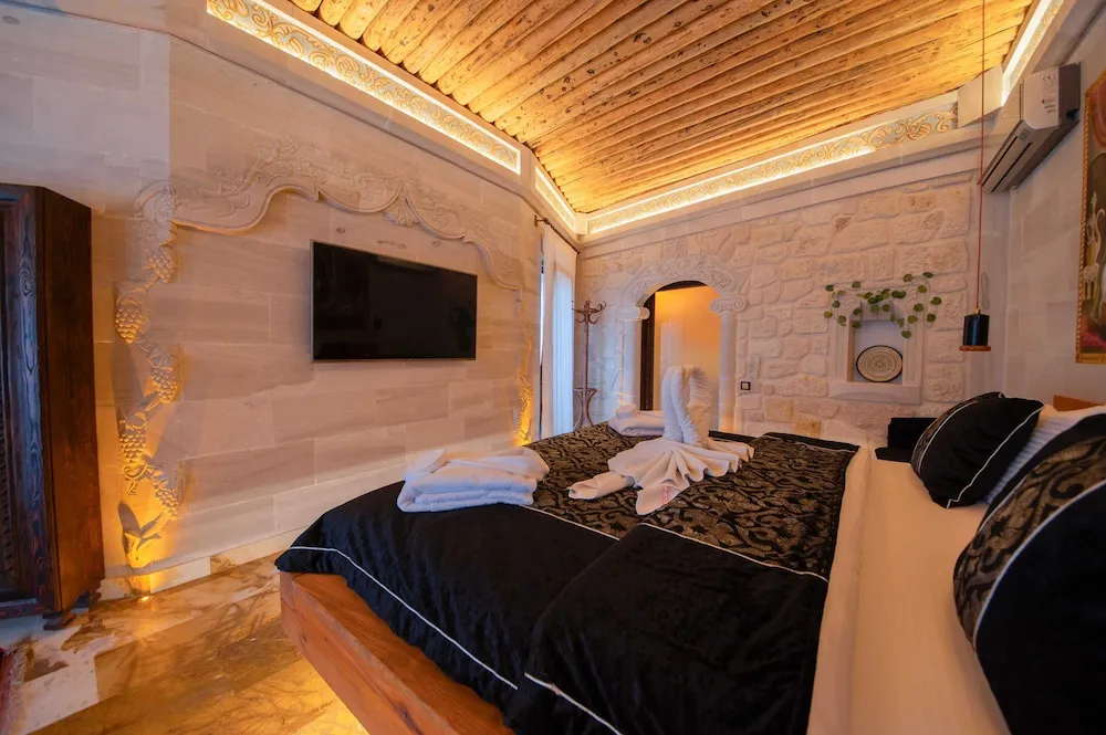 Luxury Tek Büyük Yataklı Oda