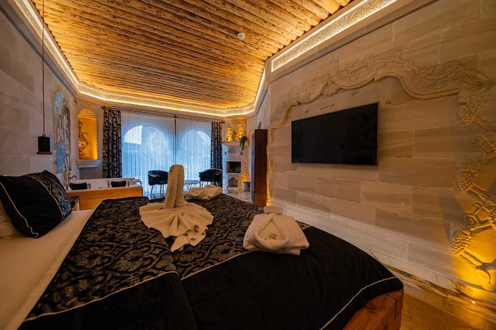 Luxury Tek Büyük Yataklı Oda