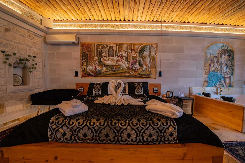 Luxury Tek Büyük Yataklı Oda