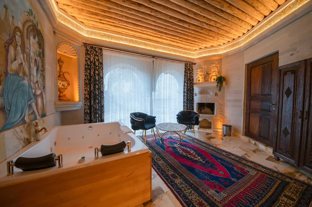 Luxury Tek Büyük Yataklı Oda