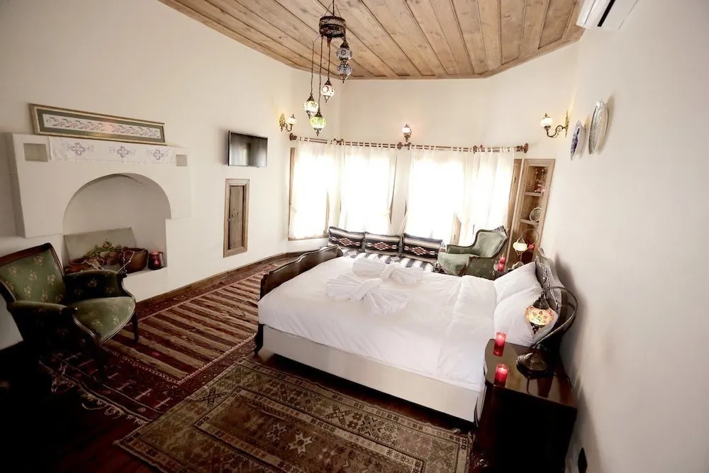 Deluxe Tek Büyük Yataklı Oda