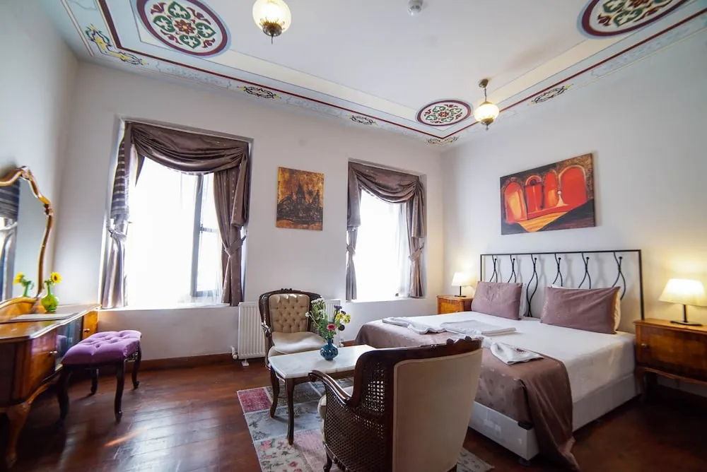 Comfort Tek Büyük Yatakli Oda