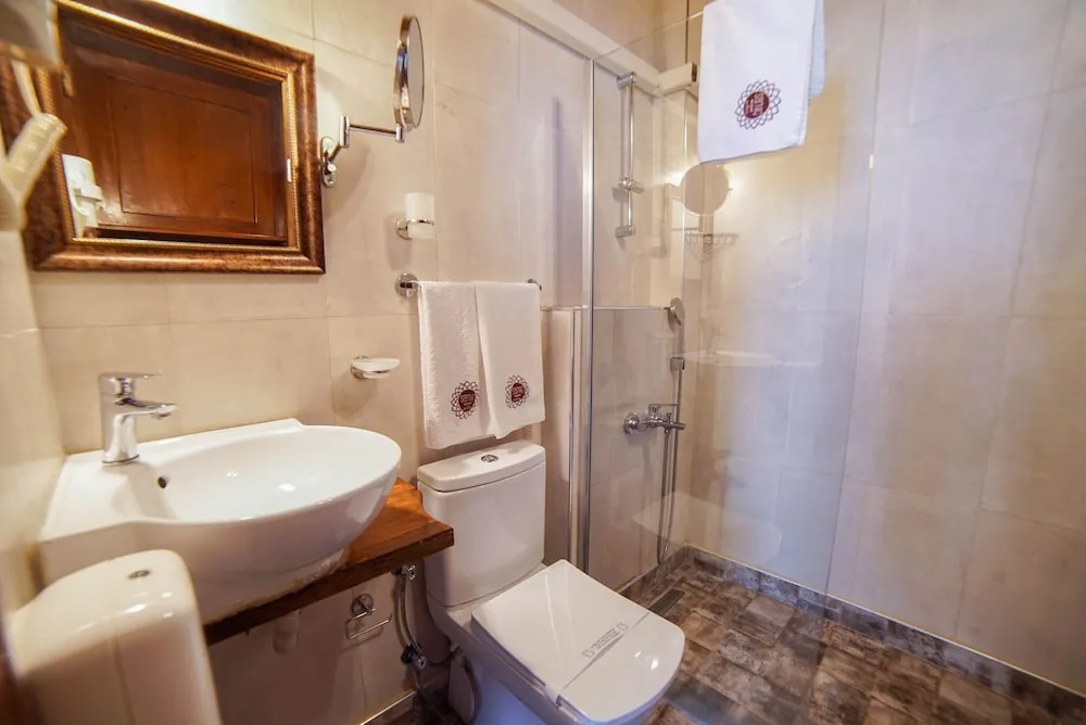 Comfort Tek Büyük Yatakli Oda