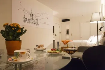 Sparkle Hotel