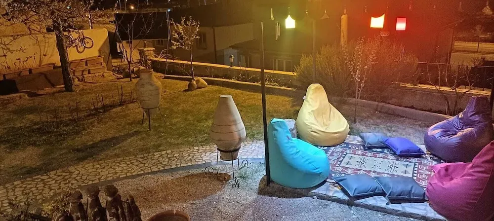 Standard Üç Kişilik Oda, 1 En Büyük (King) Boy Yatak ve Çekyat, Sigara İçilmez, Vadi Manzaralı