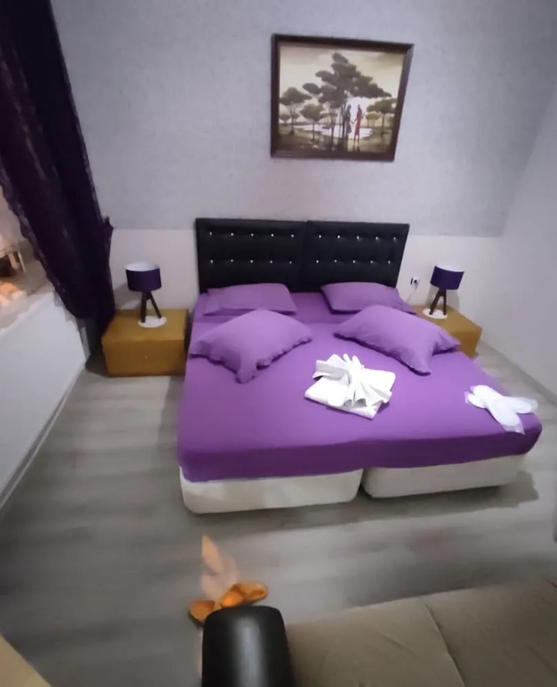 Standard Üç Kişilik Oda, 1 En Büyük (King) Boy Yatak ve Çekyat, Sigara İçilmez, Vadi Manzaralı