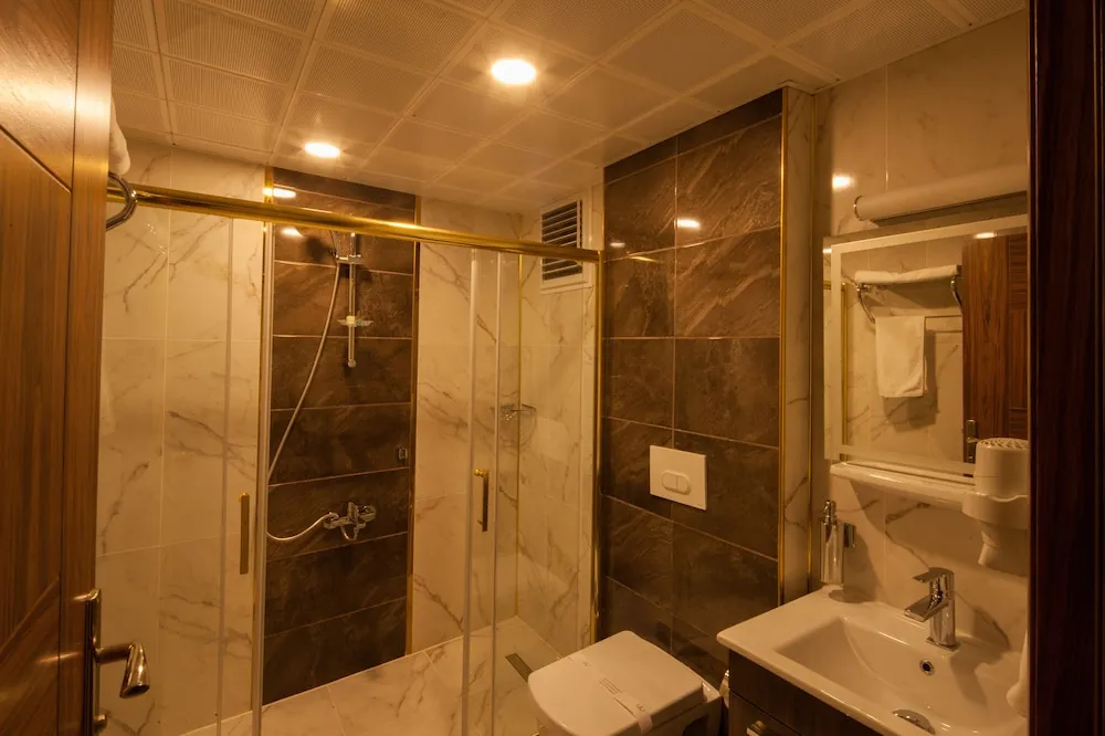Comfort Tek Büyük Yataklı Oda