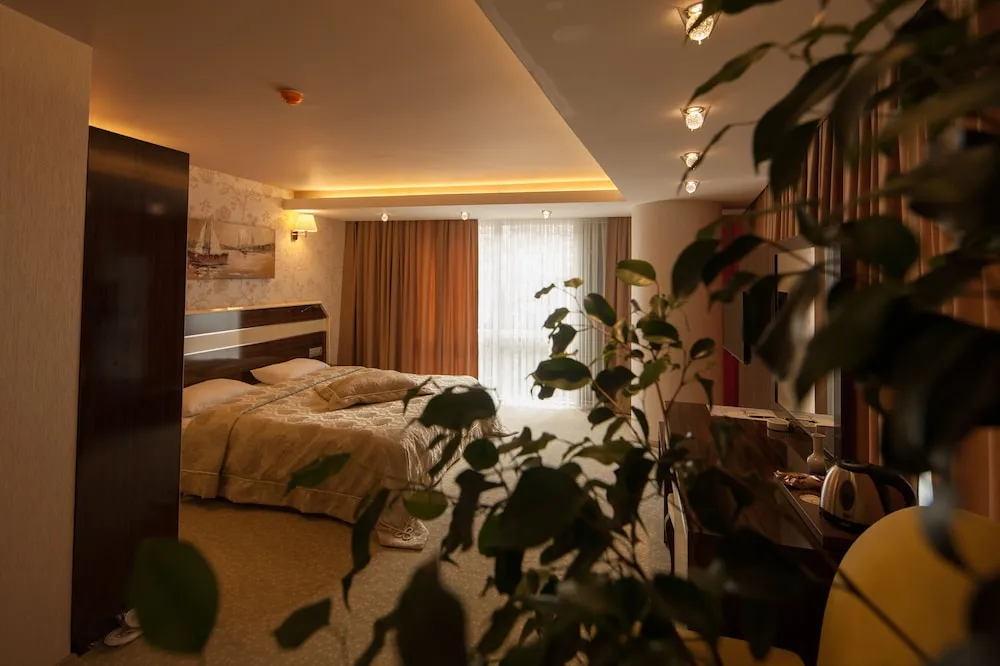 Comfort Tek Büyük Yataklı Oda