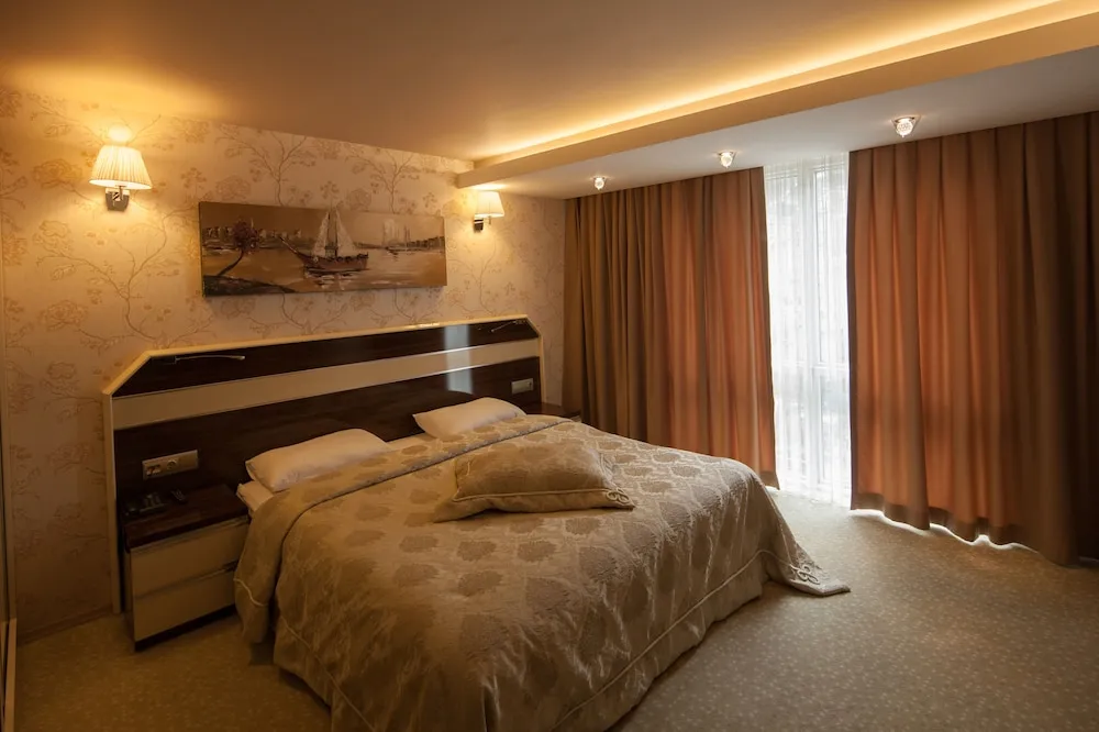 Comfort Tek Büyük Yataklı Oda