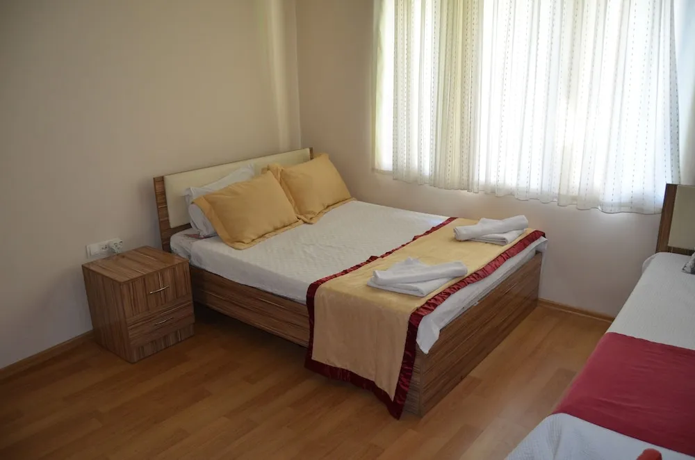 Standard Tek Büyük Yataklı Oda