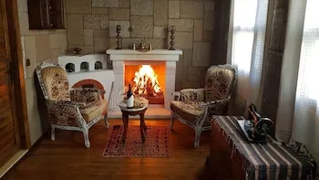 Salkım Konak Ağaç Evler