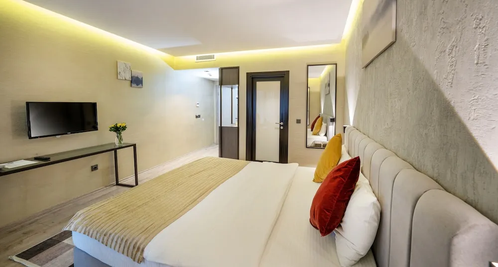 Deluxe Tek Büyük Yataklı Oda