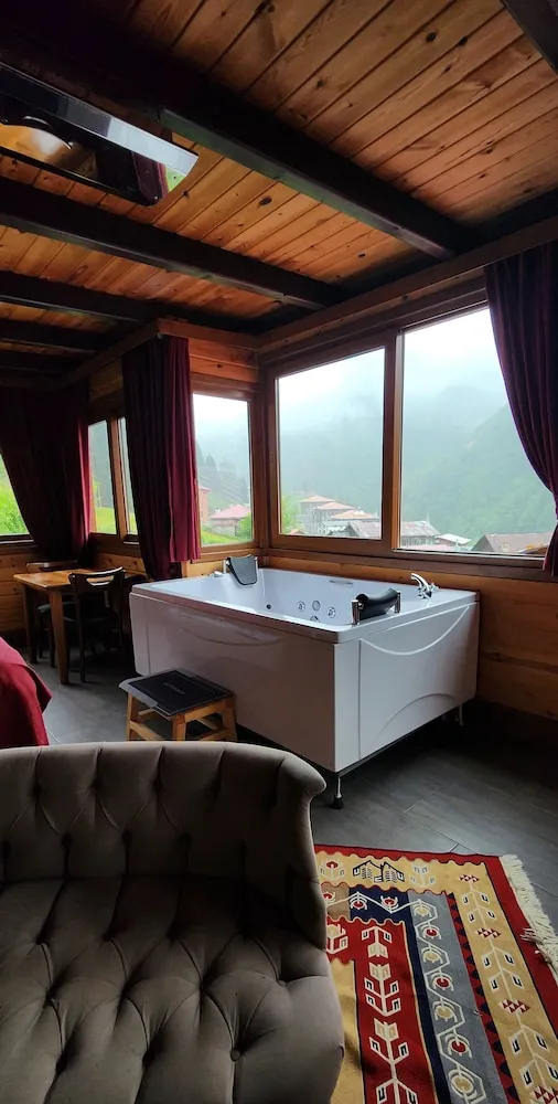 Panoramic Tek Büyük Yataklı Oda