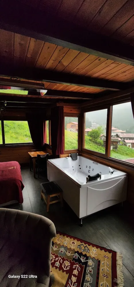 Panoramic Tek Büyük Yataklı Oda