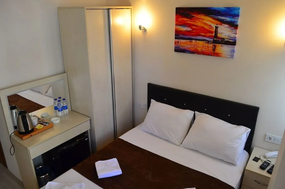 Standard Tek Büyük Yataklı Oda