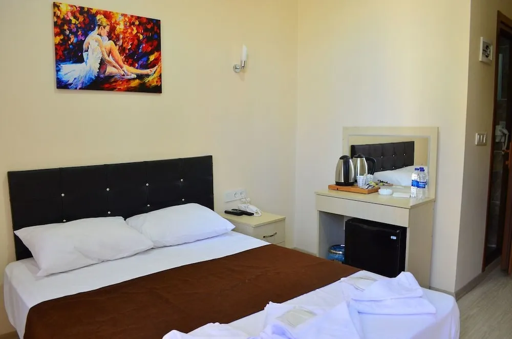 Standard Tek Büyük Yataklı Oda