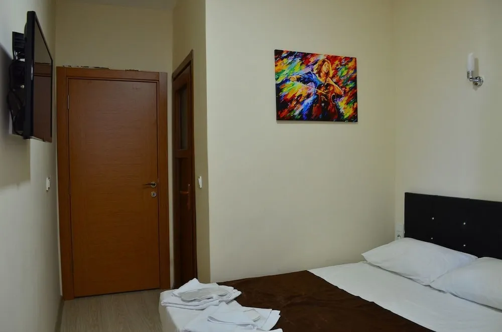 Economy Tek Büyük Yataklı Oda