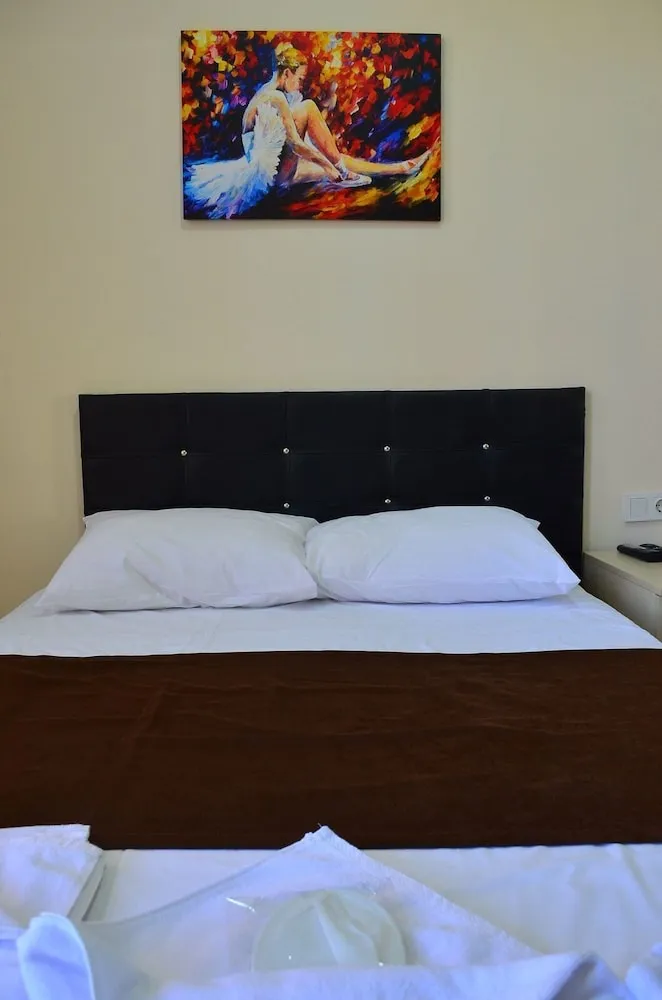 Economy Tek Büyük Yataklı Oda