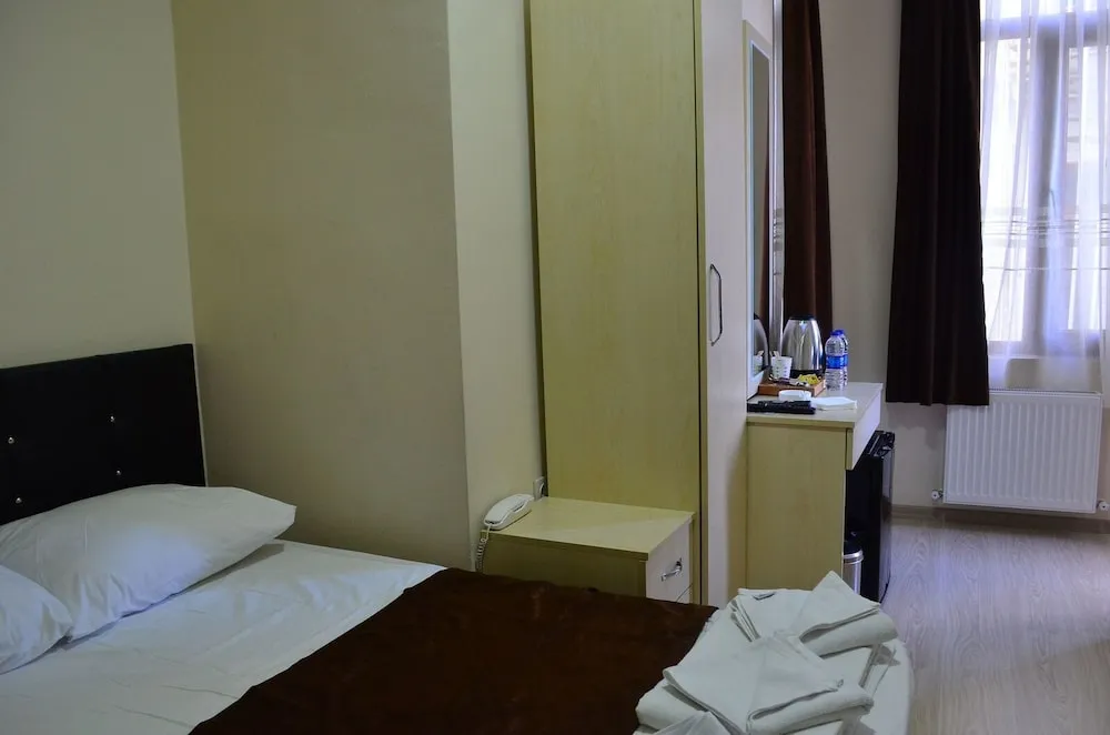 Economy Tek Büyük Yataklı Oda