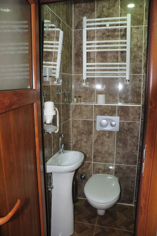 Economy Tek Büyük Yataklı Oda