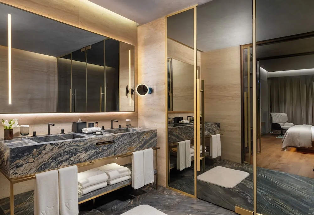 Premium Süit, 1 Yatak Odası, Balkon, Kısmi Deniz Manzaralı