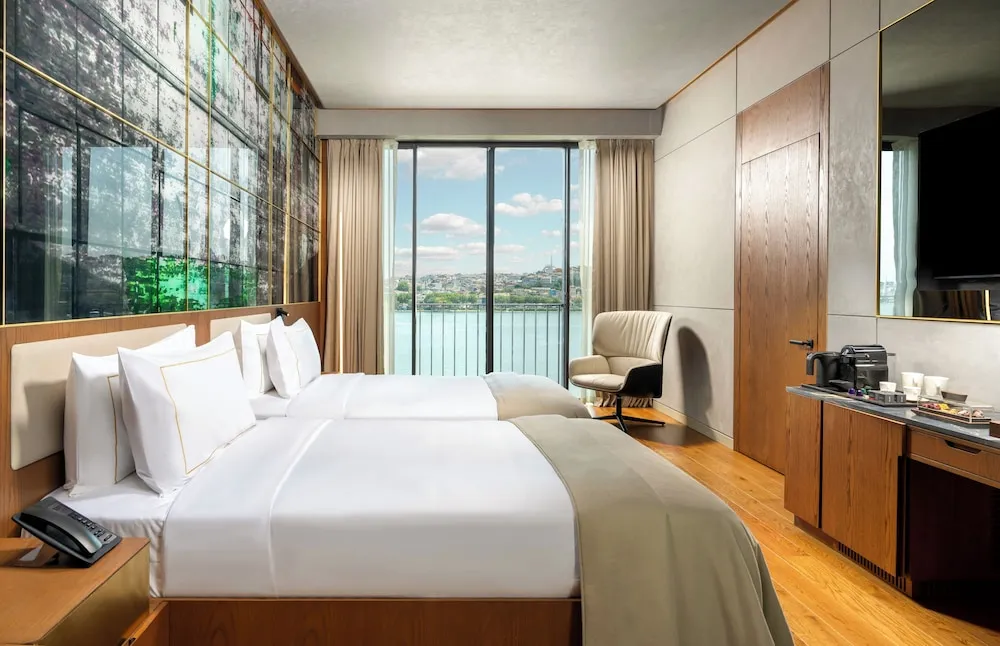 Family Oda, 2 Yatak Odası, Kısmi Deniz Manzaralı (Premium)