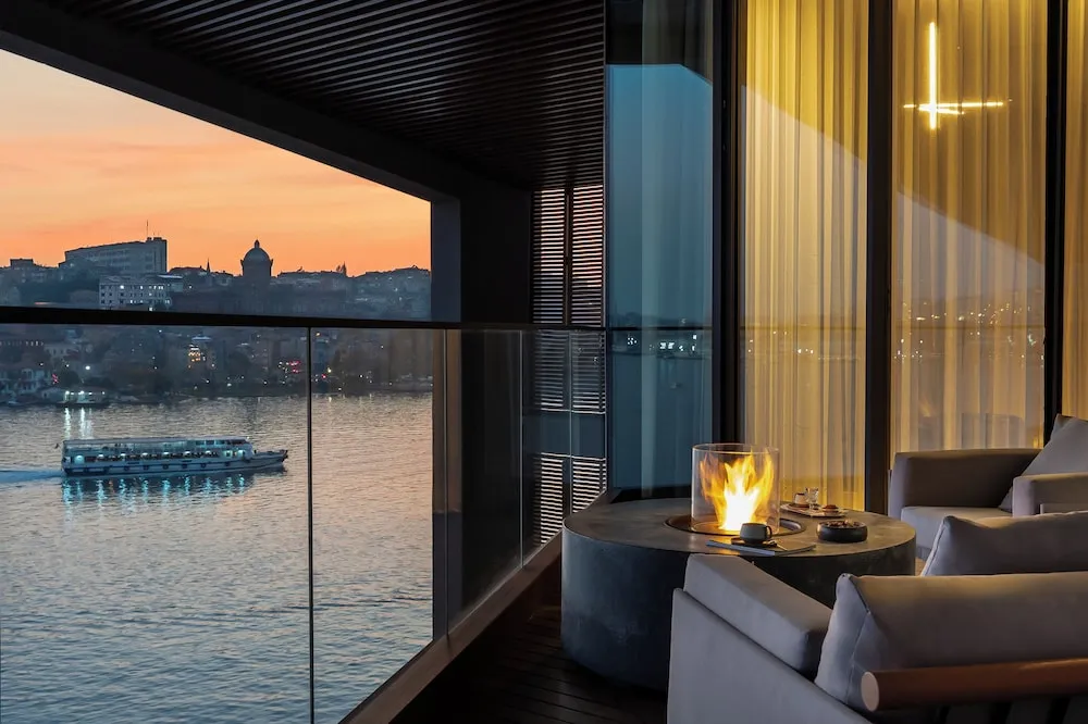 One Bedroom Duplex Terrace Suite with Sea View - Complimentary Butler Service