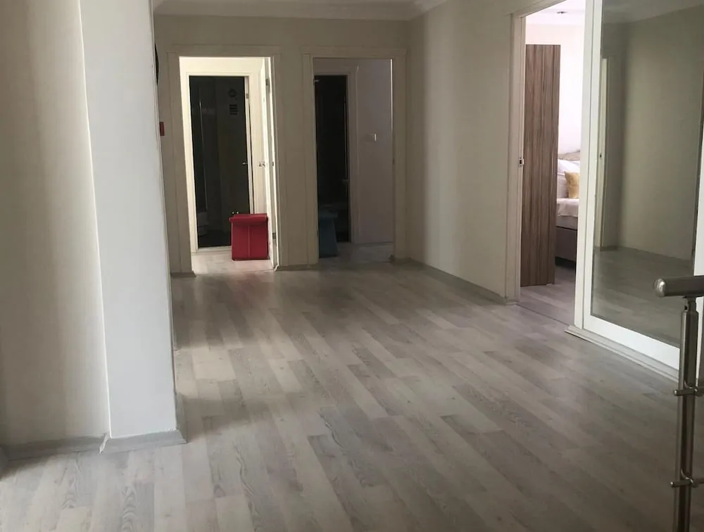 Üç Kişilik Oda