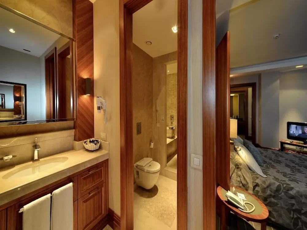 Suite Room