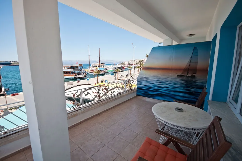 Deluxe Tek Büyük Yataklı Oda, Balkon