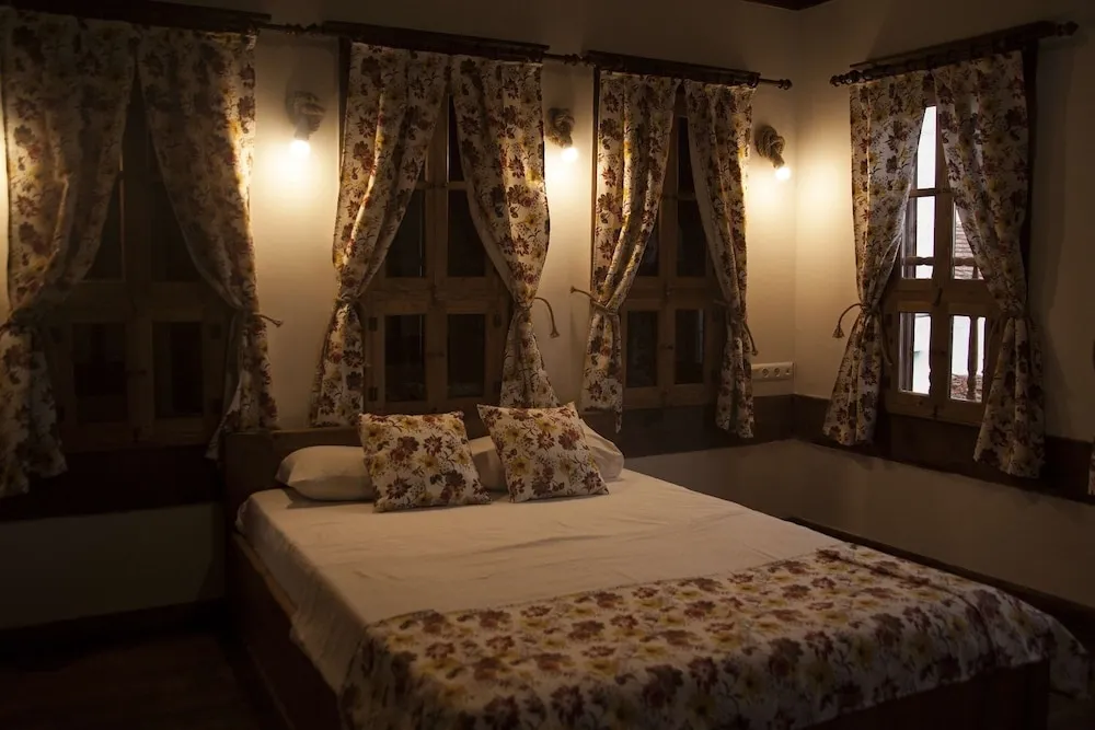 Comfort Oda, Sigara İçilebilir, Dağ Manzaralı