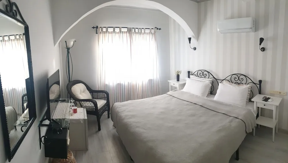 Standard Tek Büyük veya İki Ayrı Yataklı Oda
